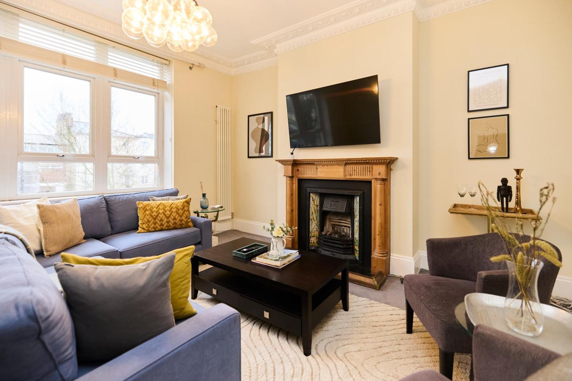 The Peckham Hideaway - Bright 3Bdr Flat Apartment Лондон Екстериор снимка